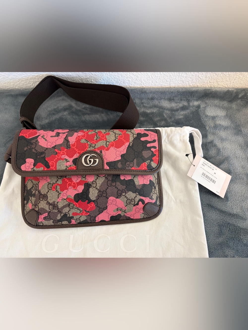 Brand New Gucci GG Supreme Monogram Camouflage Belt Bag Red/Pink